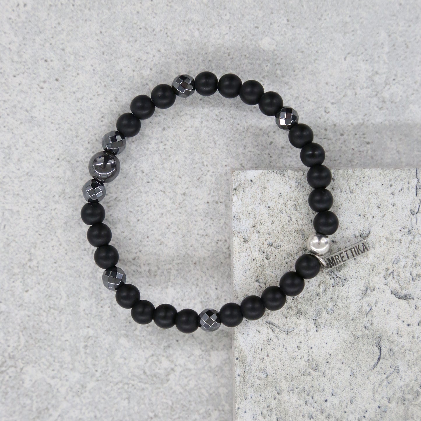 Iron Ire Bracelet in Onyx and Antique Silver